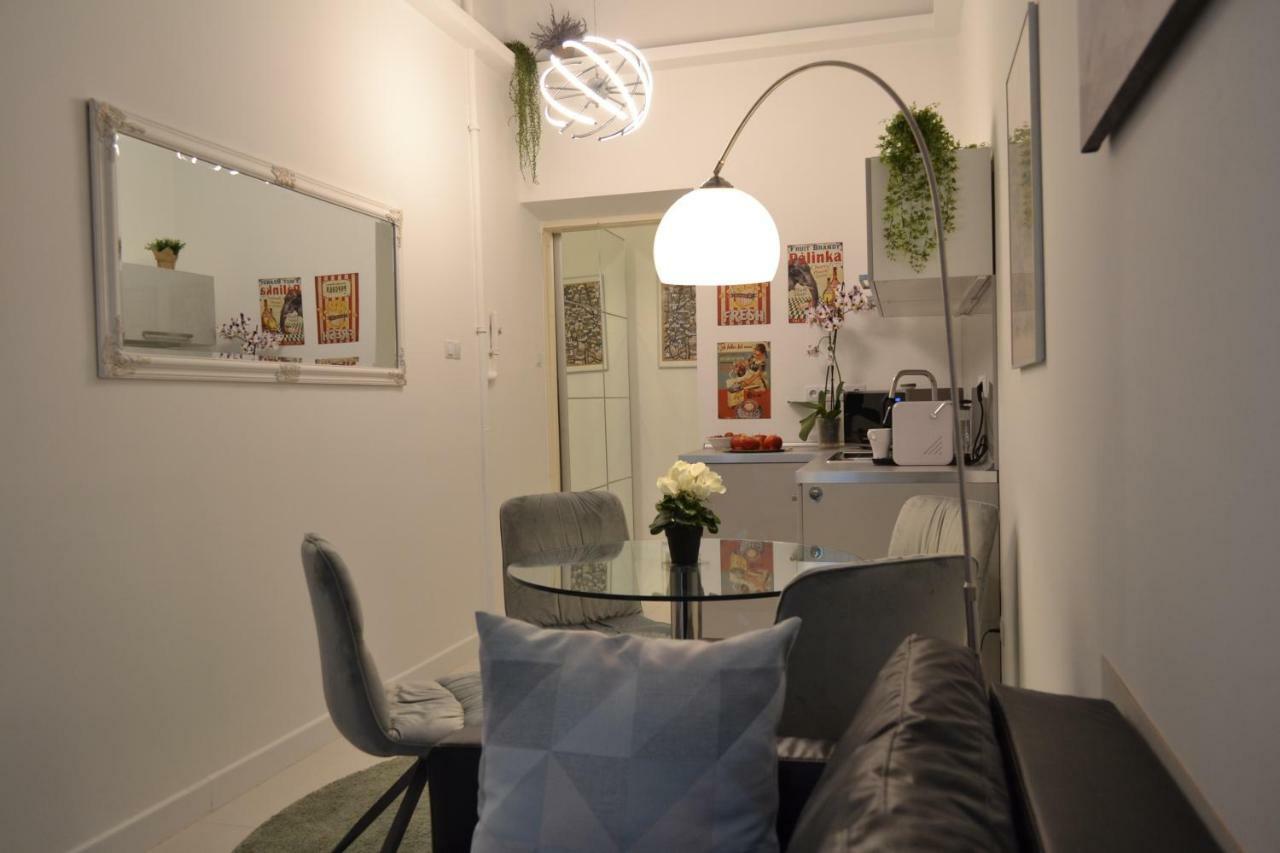 City Corso Apartman Будапеща Екстериор снимка