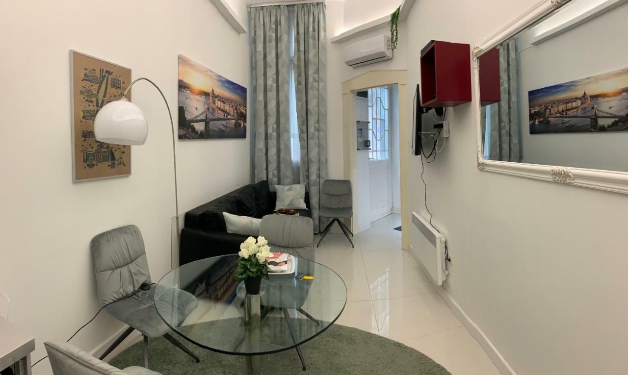 City Corso Apartman Будапеща Екстериор снимка